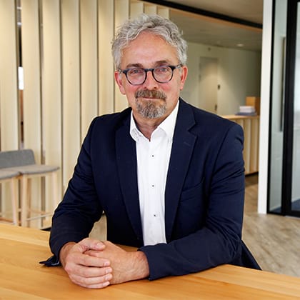 Jan van den Hoogen 420x420px